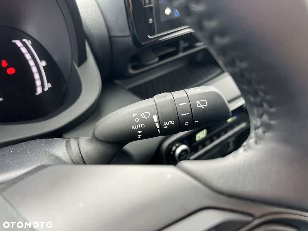 Toyota Yaris Hybrid 1.5 Style - 24