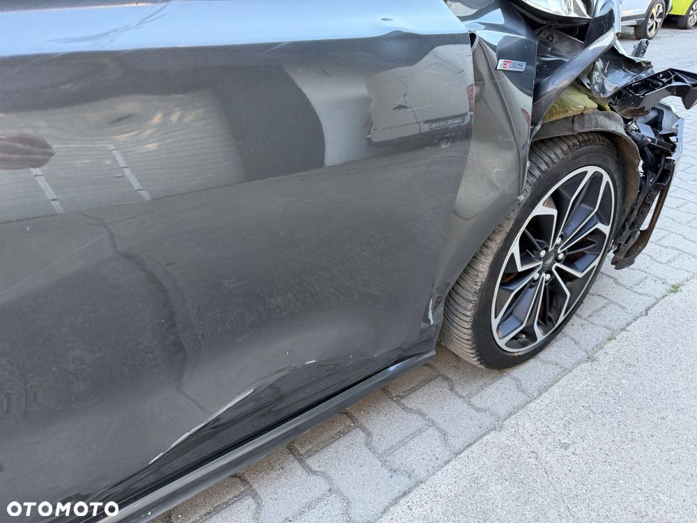 Ford Focus - 33