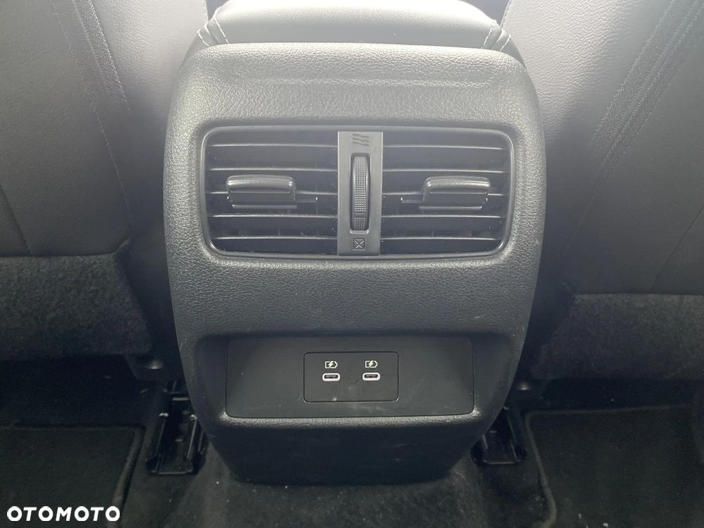 Nissan Qashqai 1.3 DIG-T MHEV N-Connecta - 28
