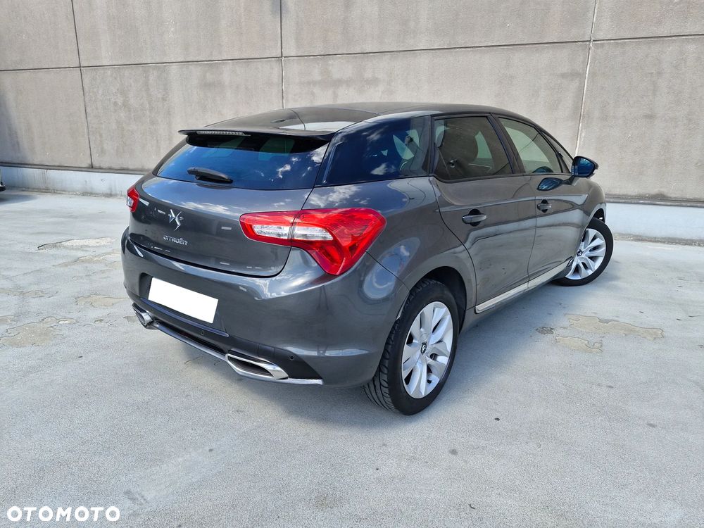 Citroën DS5 1.6 BlueHDi SoChic - 8