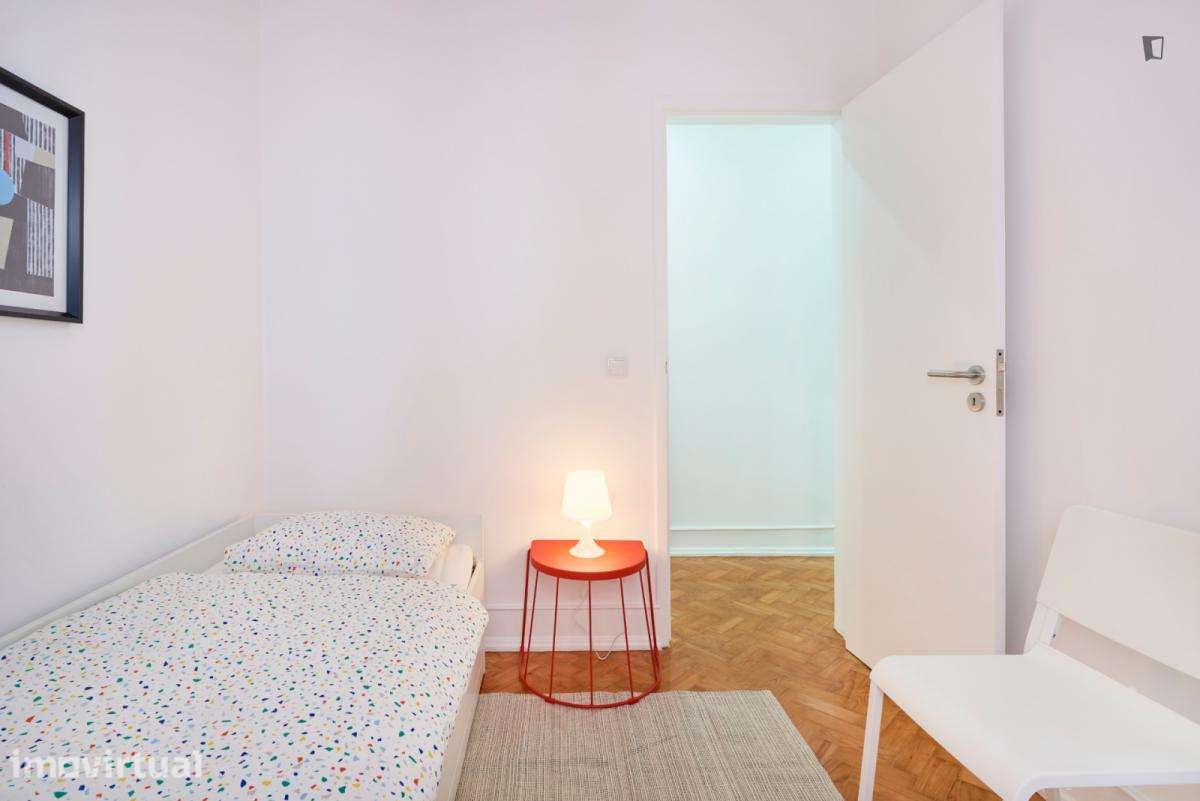 Quarto - localizado em Entrecampos Lisbon - Grande imagem: 5/21