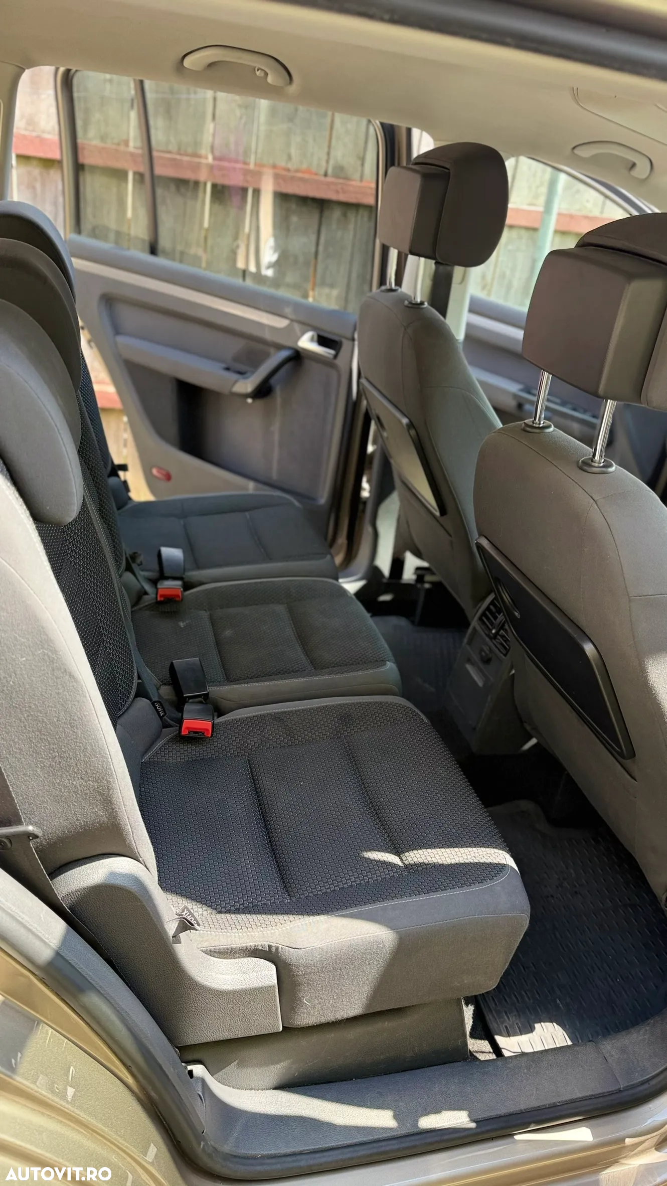 Volkswagen Touran 1.6 TDI BlueMotion Technology Comfortline - 20