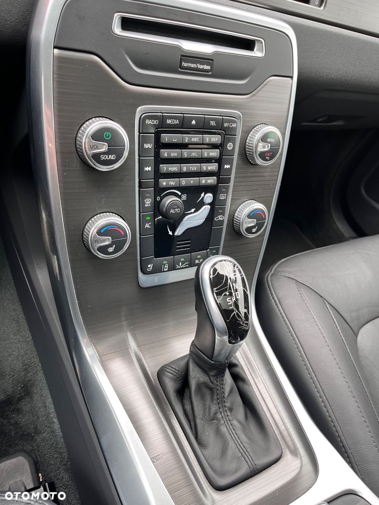 Volvo V70 - 36