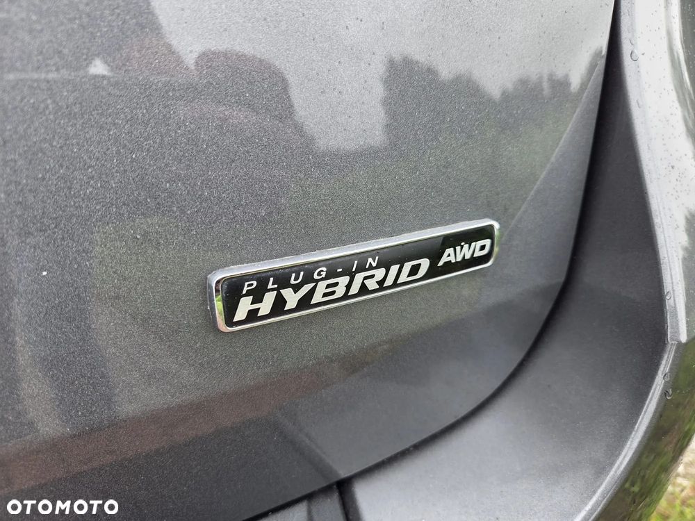 Ford Explorer EcoBoost Plug-in Hybrid ST-LINE - 28