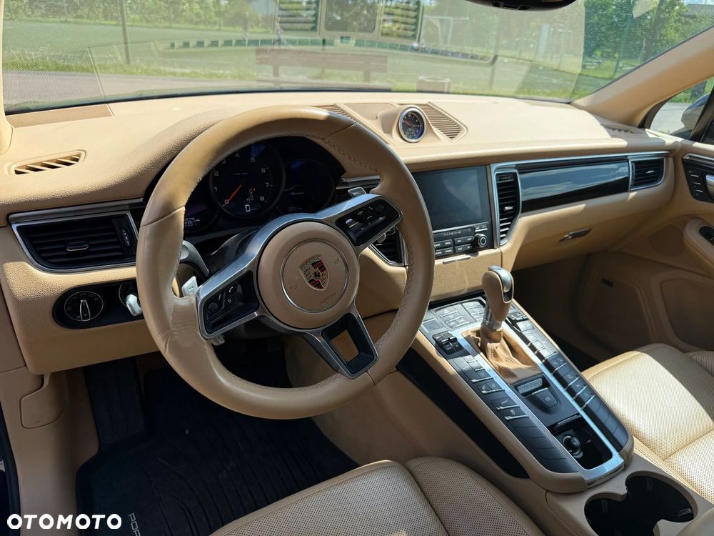 Porsche Macan - 12