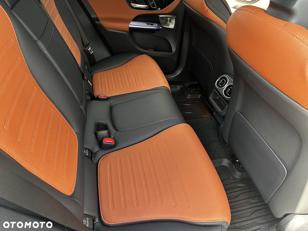 Mercedes-Benz GLC - 14