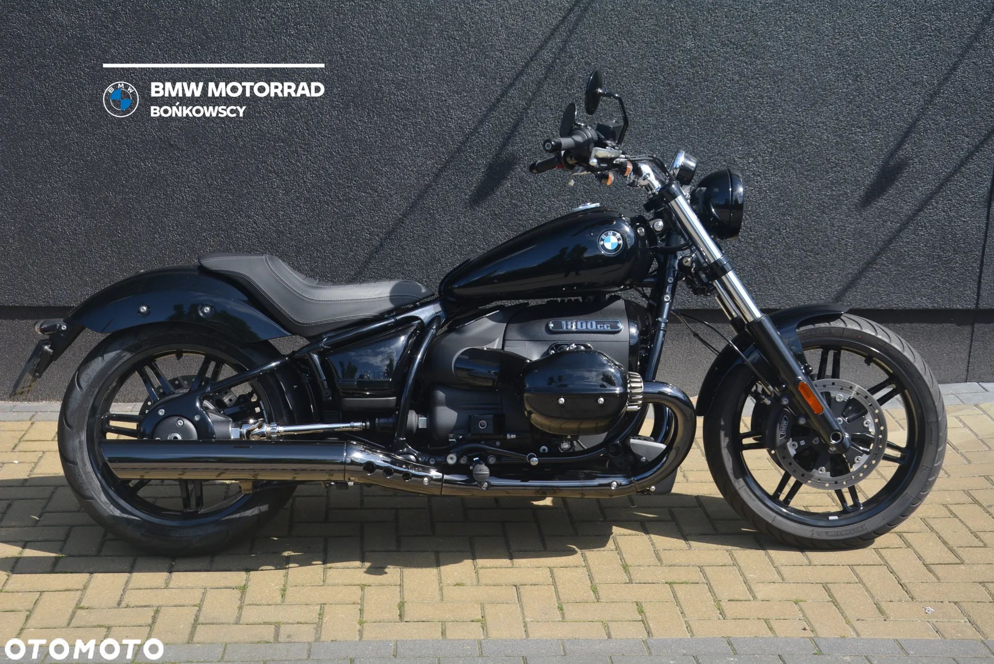BMW R - 1