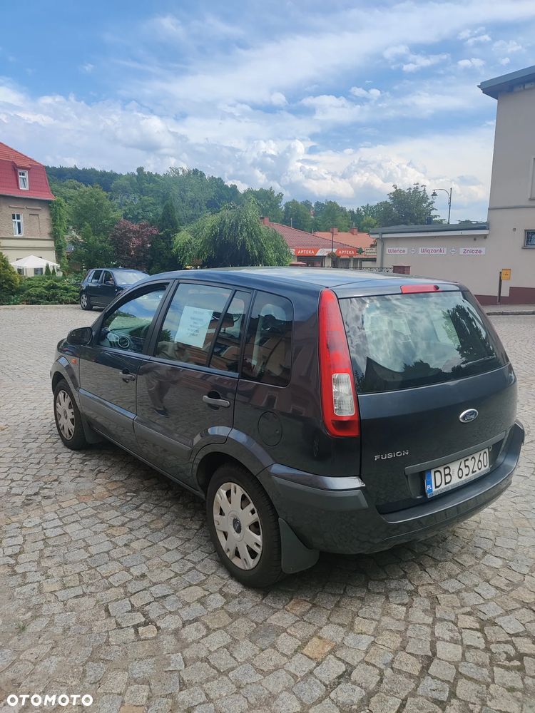 Ford Fusion - 3