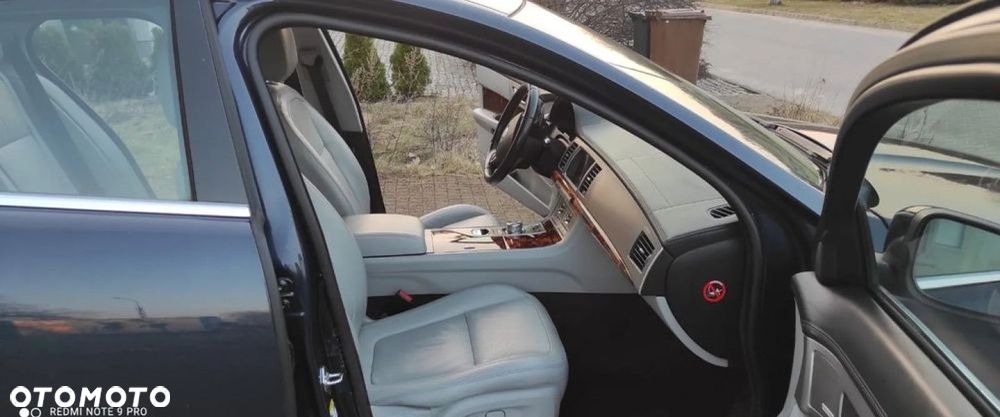 Jaguar XF 2.7 V6 Premium Luxury - 33