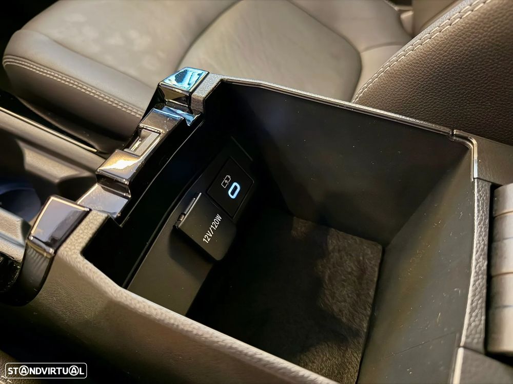 Toyota Corolla SD 1.8 Hybrid Luxury - 39
