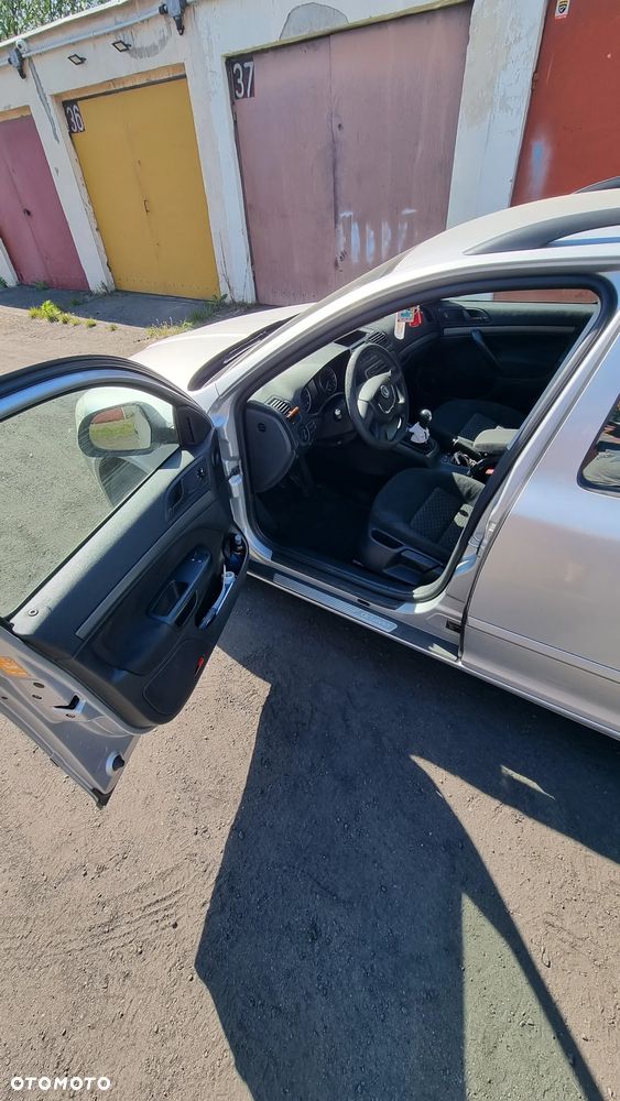 Skoda Octavia 1.6 Mint - 9