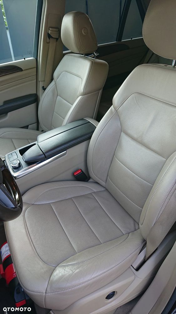 Mercedes-Benz ML - 19