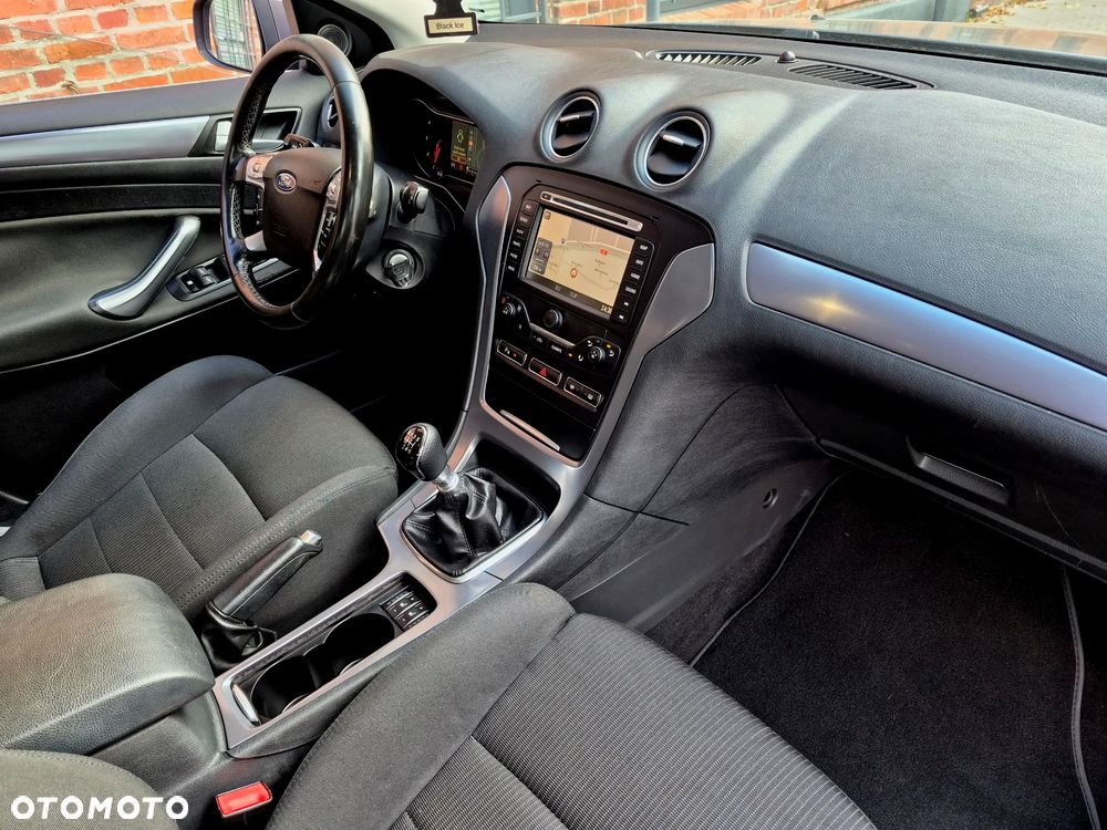 Ford Mondeo 2.0 TDCi Titanium - 25