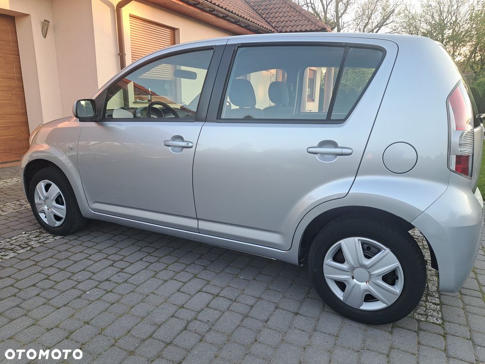 Daihatsu Sirion 1.0 - 17