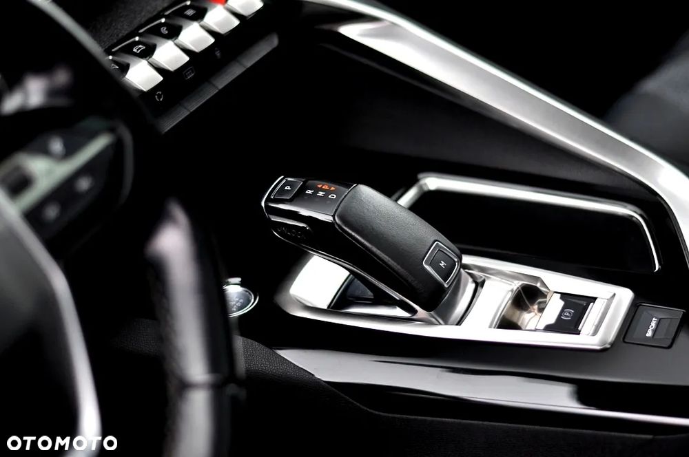 Peugeot 3008 1.5 BlueHDi GT Pack S&S EAT8 - 34