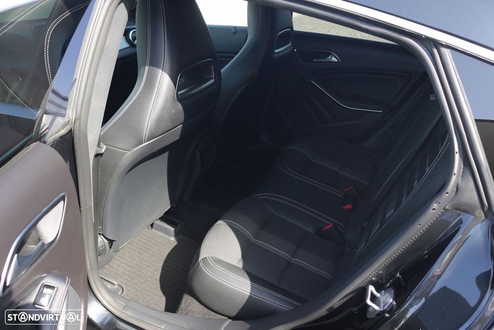 Mercedes-Benz CLA 180 d Urban - 34