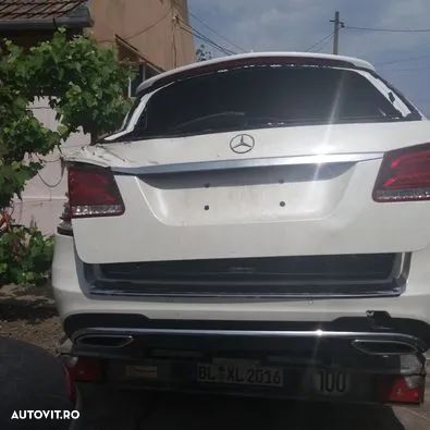 Dezmembrez Mercedes Benz E220 - 3