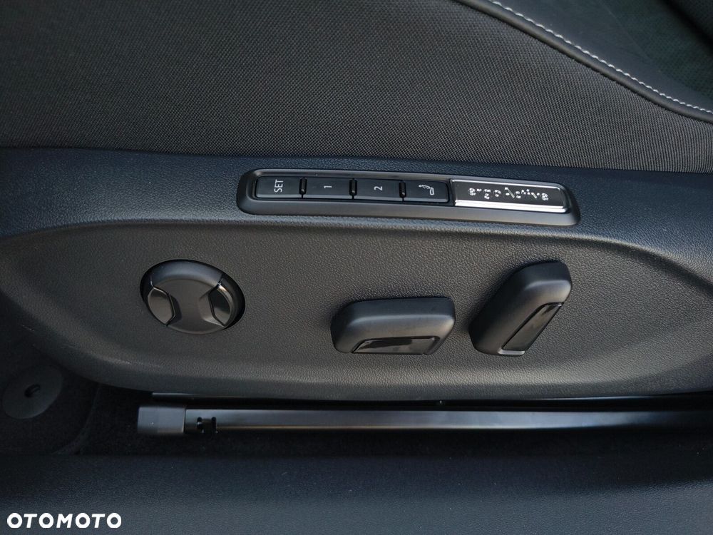 Volkswagen ID.7 77kWh Pro Plus - 20