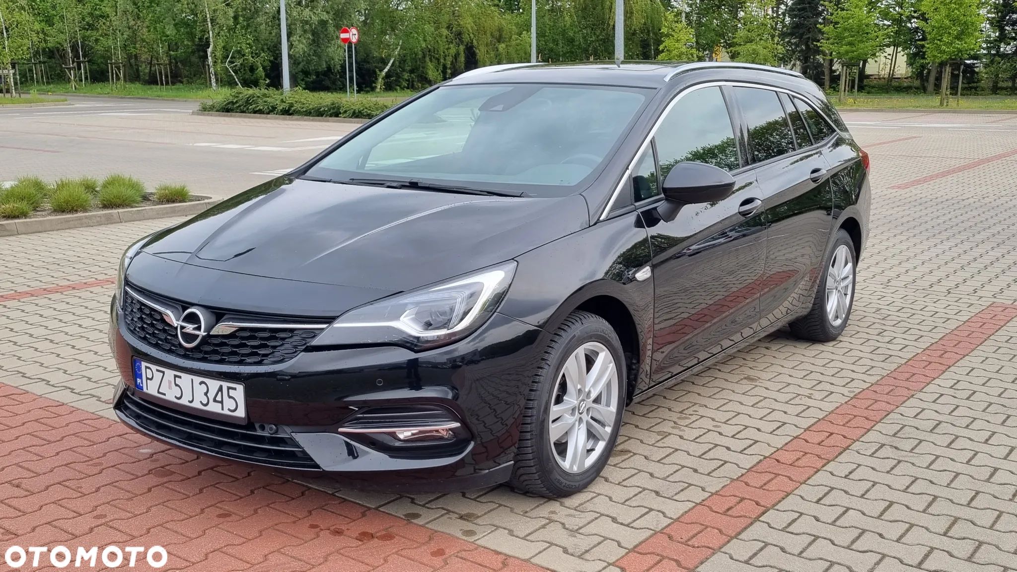 Opel Astra V 1.2 T Business Elegance S&S - 1