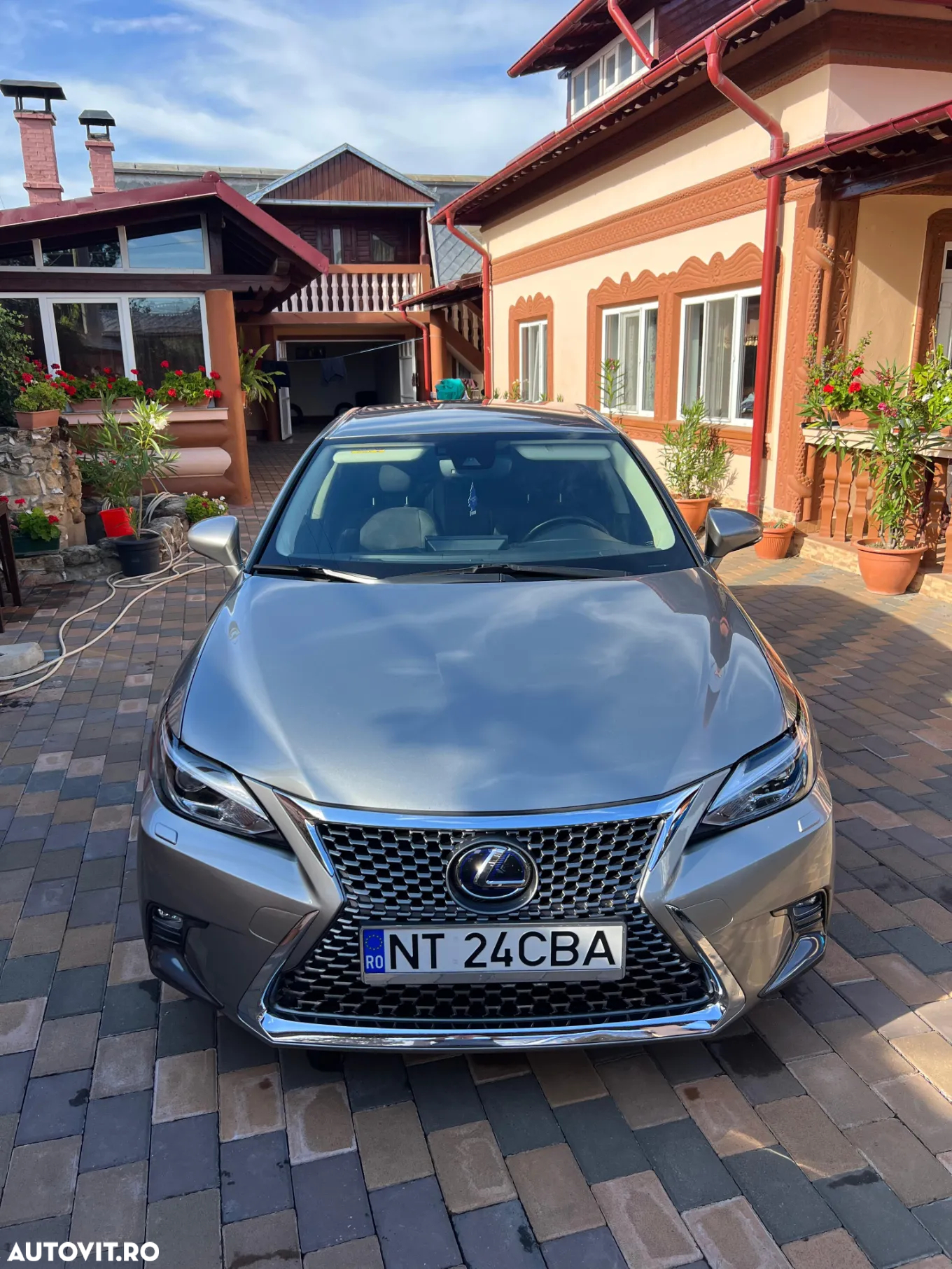 Lexus CT - 3