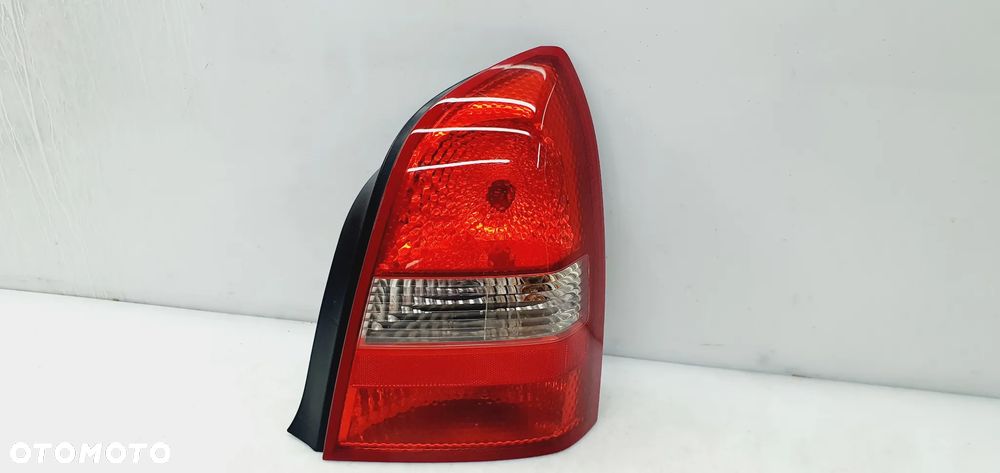 NISSAN PRIMERA P12 SEDAN LAMPA PRAWA TYŁ 02-07r ORYG EU!!!