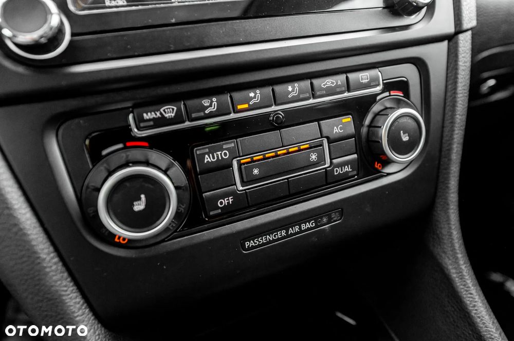 Volkswagen Golf 1.6 Highline - 32