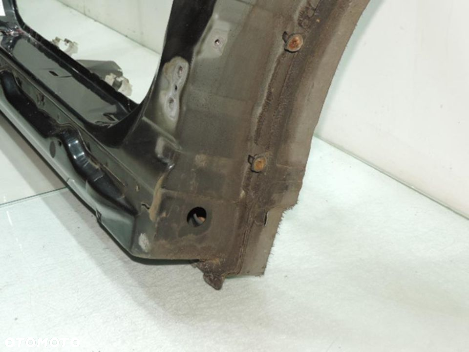 PRÓG SŁUPEK PRAWY PRZÓD 209 TOYOTA AVENSIS T25 - 5