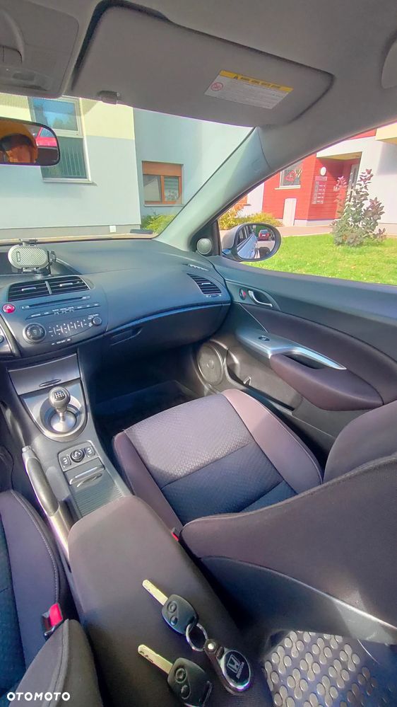 Honda Civic 1.8 Sport - 23