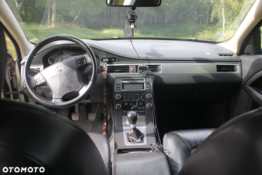Volvo V70 2.4D Momentum - 20