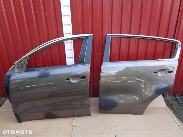 Kia Sportage IV drzwi lewe przednie