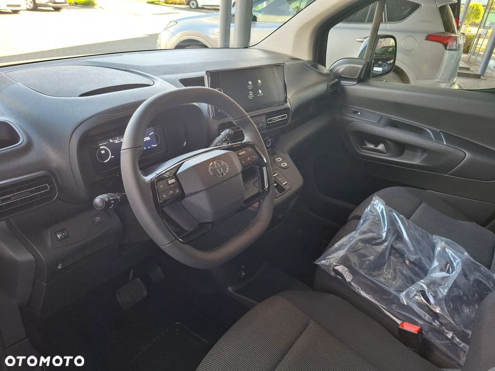 Toyota Proace City - 10
