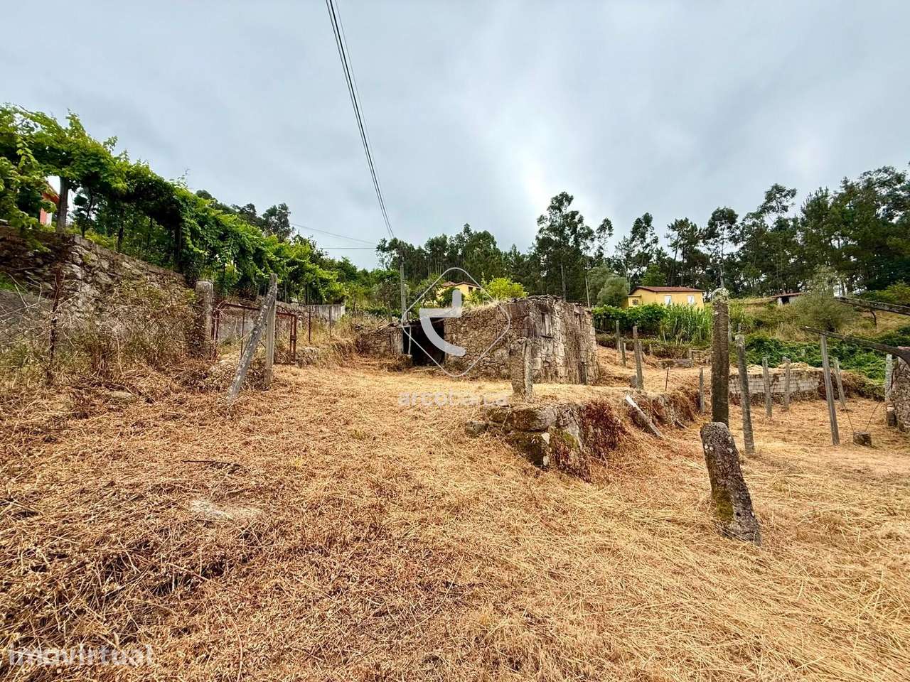Moradia em pedra para recuperar - Arcos de Valdevez - Grande imagem: 2/10