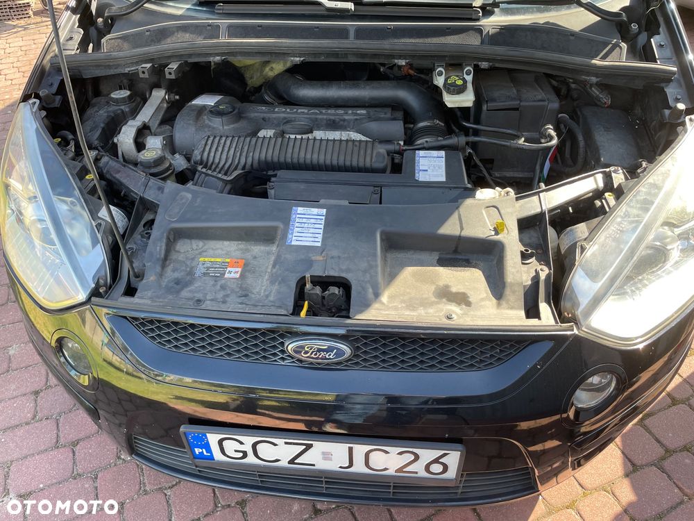 Ford S-Max - 11