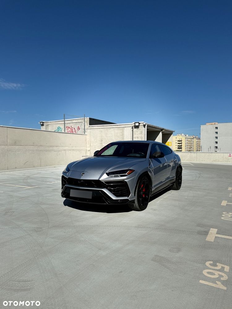Lamborghini Urus Standard - 1