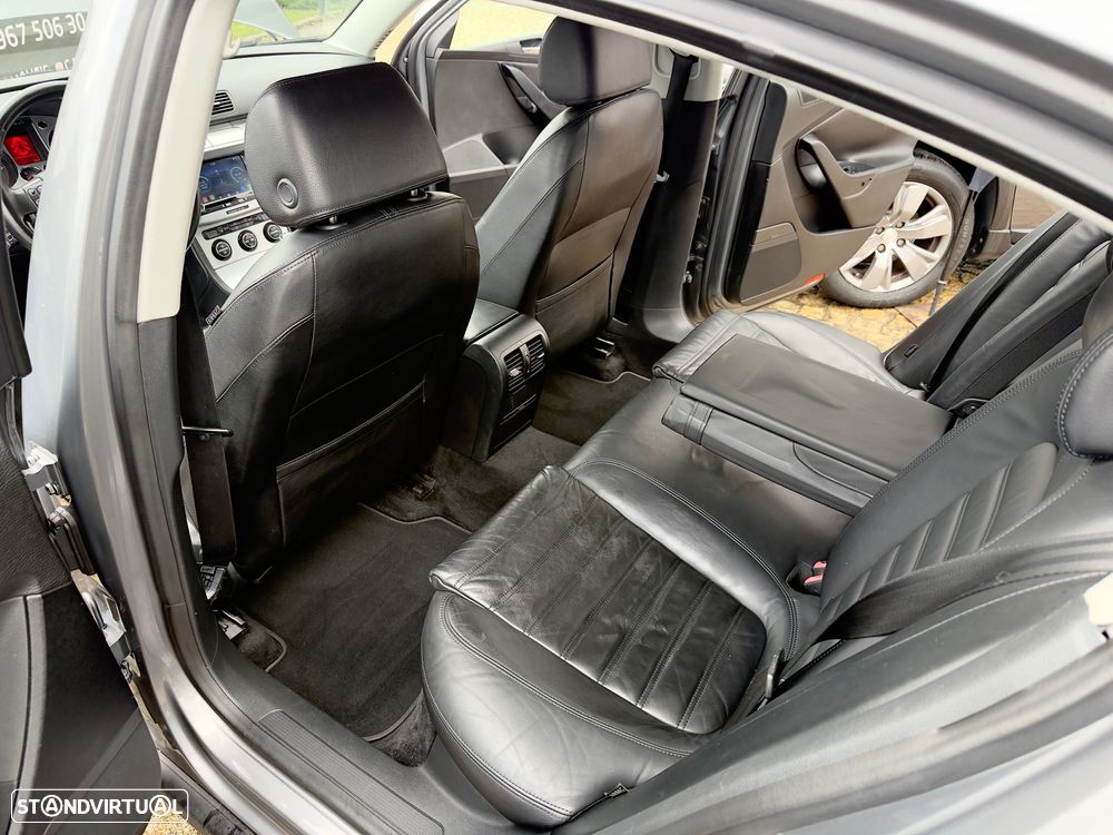 VW Passat 2.0 TDI Highline - 43