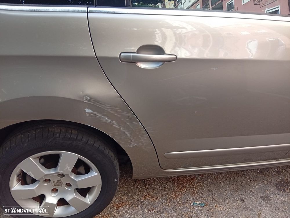 Peugeot 5008 1.6 E-HDi 5L Allure 2-Tronic - 15