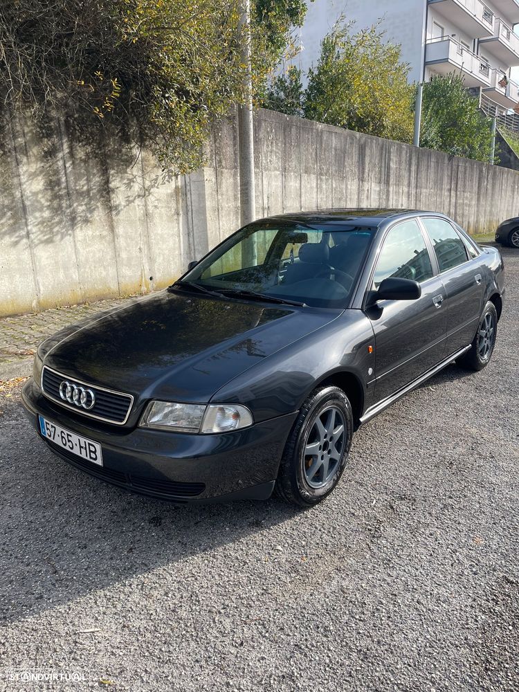 Audi A4 1.6 Plus - 1