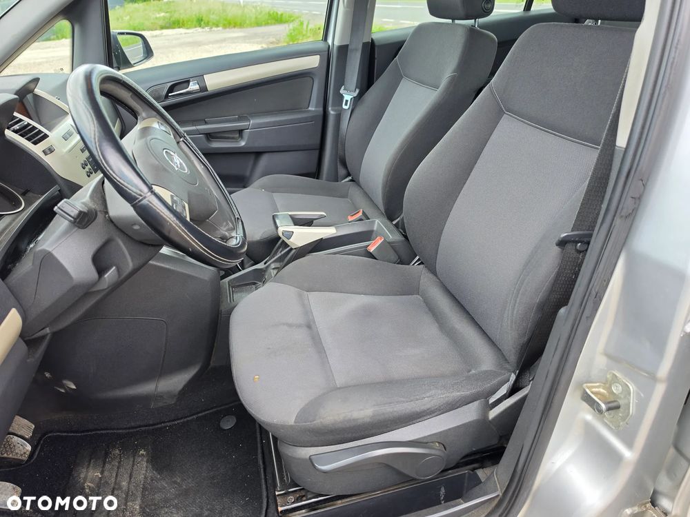 Opel Zafira - 8