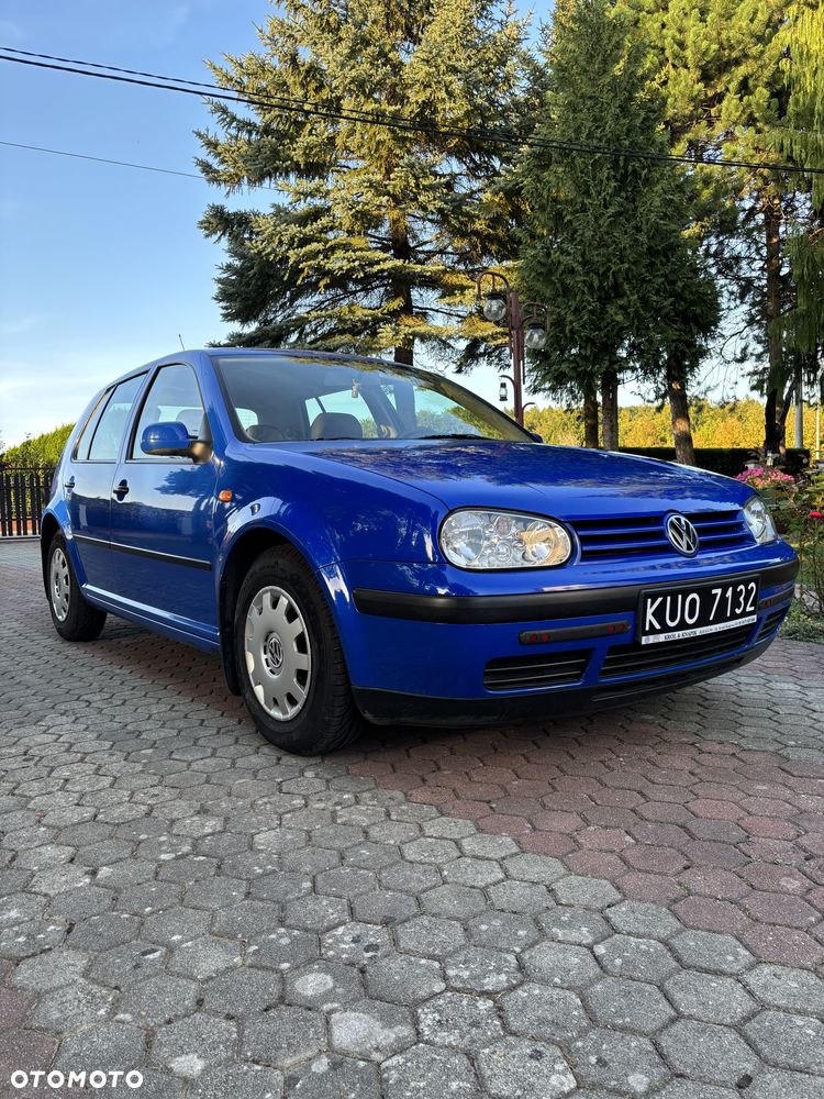 Volkswagen Golf 1.4 - 24