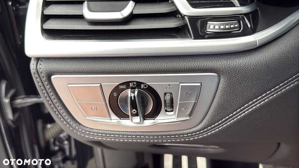 BMW Seria 7 740d xDrive mHEV sport - 27