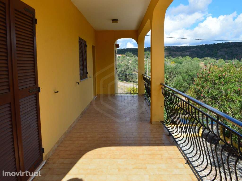 Moradia isolada V3 de 2 pisos, Alte, Algarve - Grande imagem: 2/17