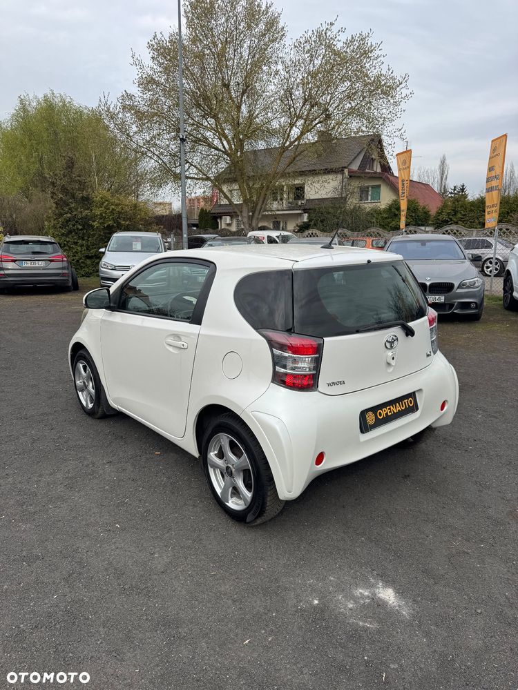 Toyota iQ 1.0 Multidrive + - 7