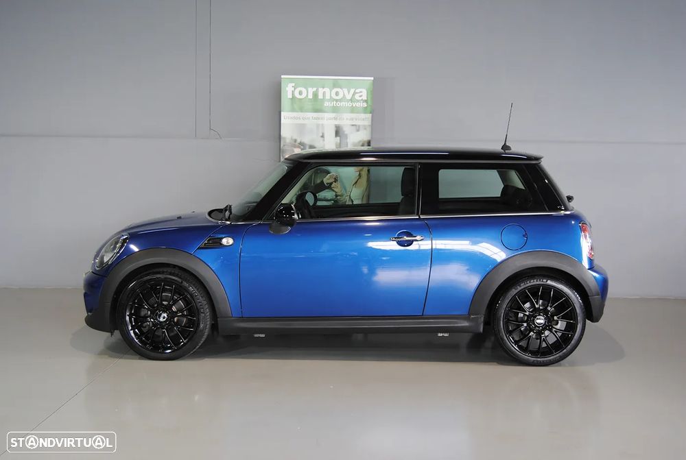 MINI 3 Portas One D - 8