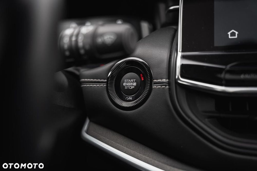 Jeep Compass - 24