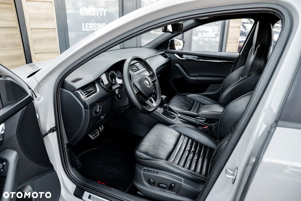 Skoda Octavia 2.0 TSI DSG RS 230 - 17