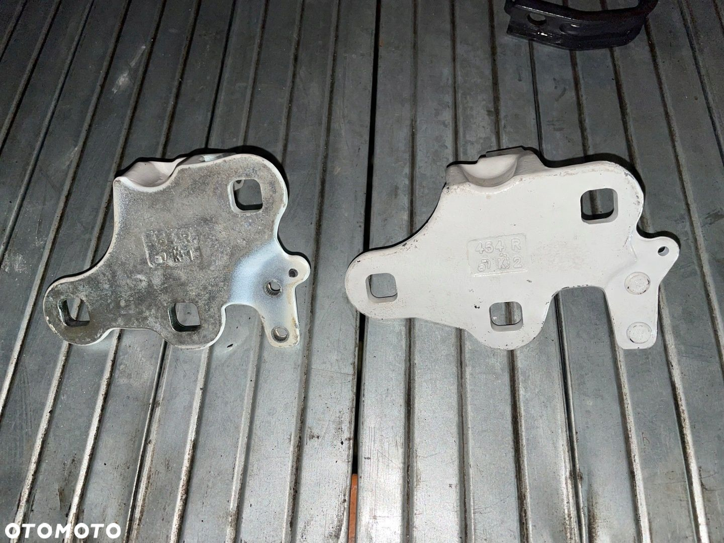 Zawias Drzwi Scania R S 2498540 2498542 - 2