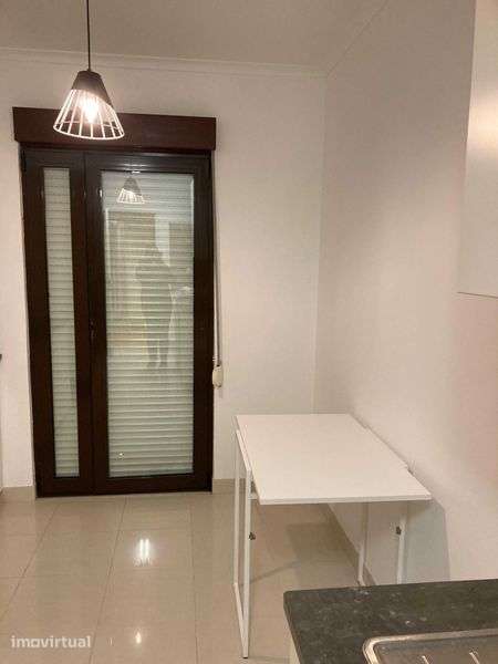 Apartamento T3 para arrendar em Miraflores (Algés) - Grande imagem: 5/11