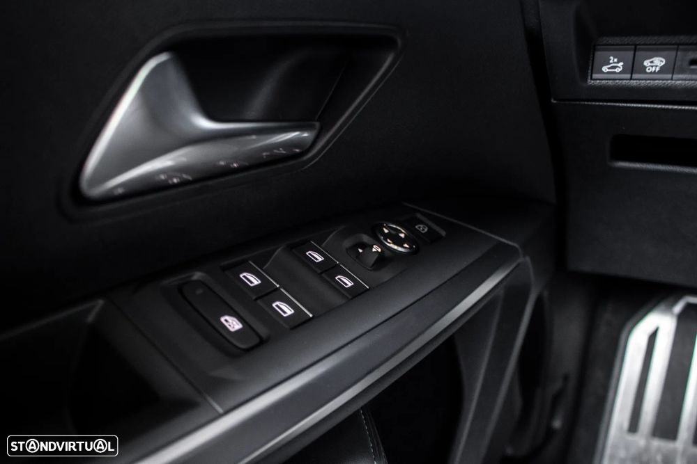 Peugeot E-5008 GT - 22