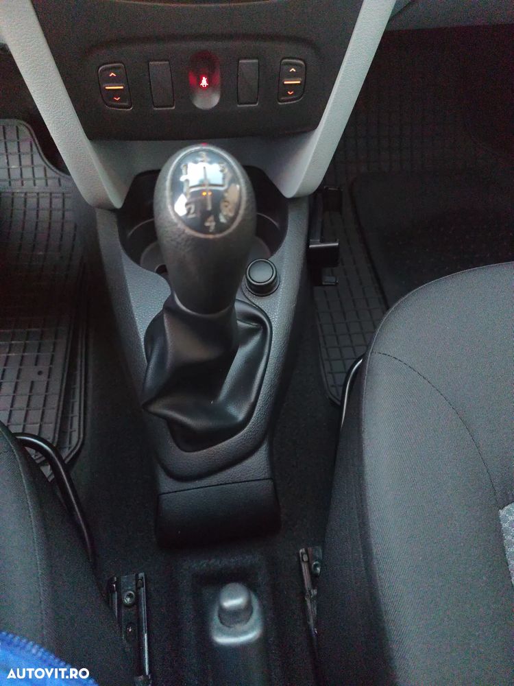 Dacia Sandero - 10