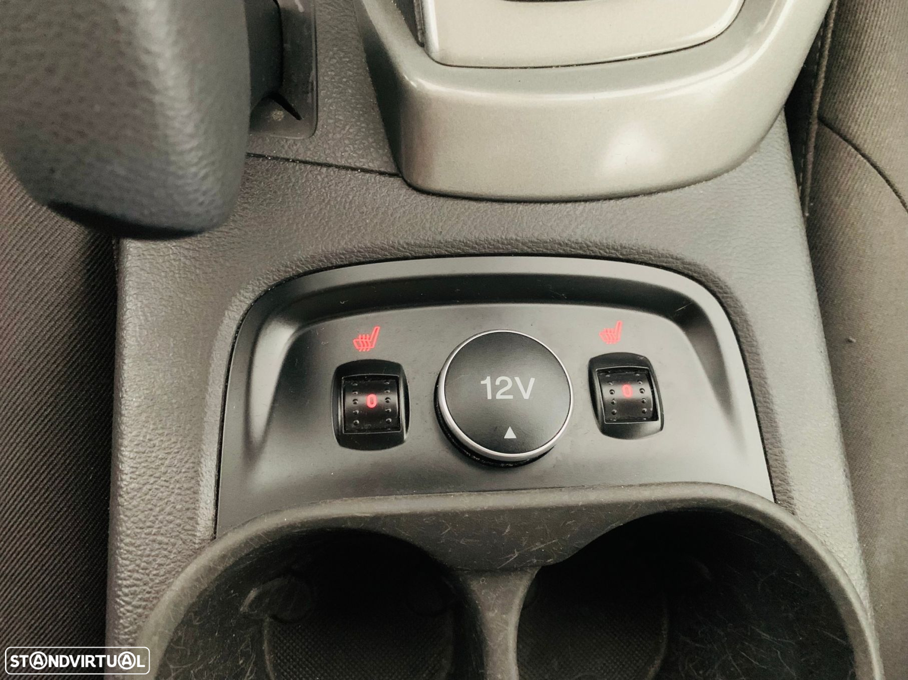 Ford Focus 1.0 EcoBoost S&S TITANIUM - 19